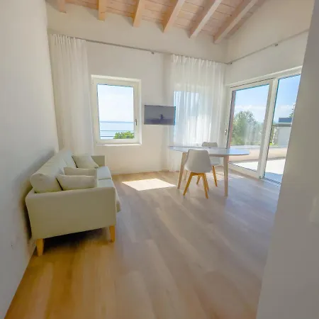 Beole Apartment
